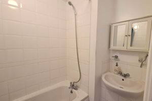 Bathroom angle 2- click for photo gallery